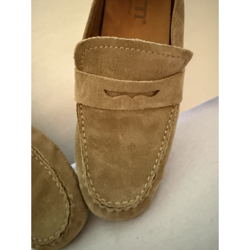 Born Womens 8M Tan Suede Penny Loafers Driving Moccasins Comfort Slip On Shoes - Picture 2 of 12